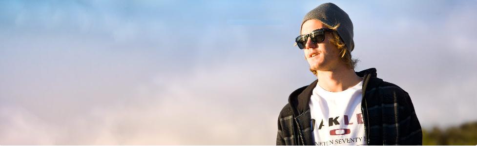 Введение:   Oakley - это компания, для которой наиболее важными являются качество предлагаемого продукта и удовлетворенность клиентов